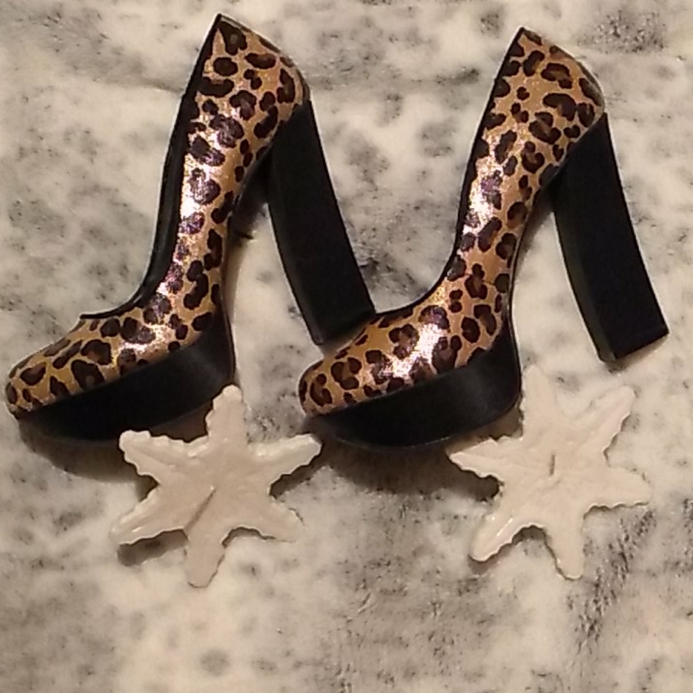 Heart in D Cheetah Platforms